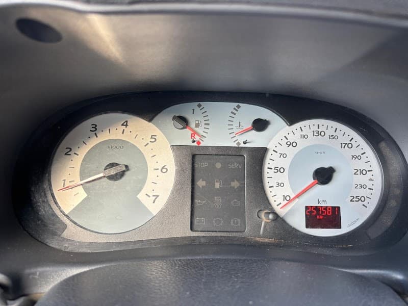 Renault Clio 1.0 16V - Foto 15
