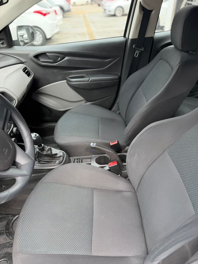 Chevrolet Onix Joy 1.0