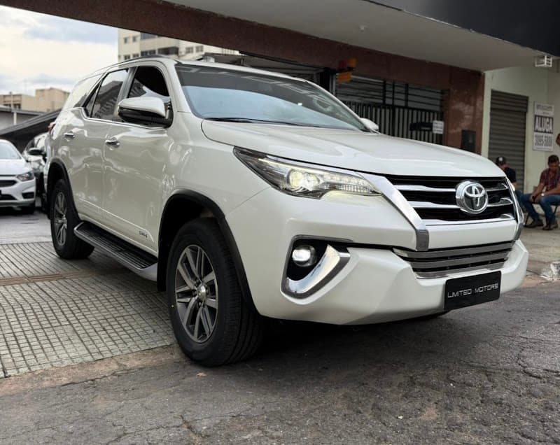 Toyota SW4 2.8 SRX Diesel 4x4 - Foto 3