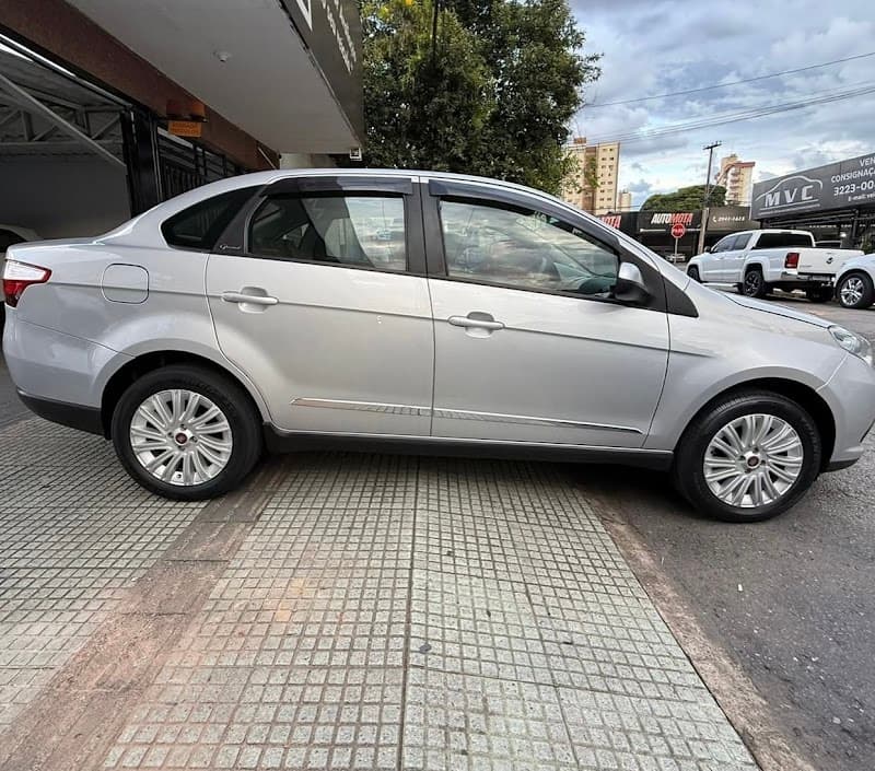 Fiat Grand Siena 1.6 Essence - Foto 6